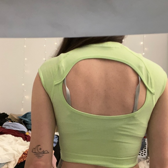 Gym shark lime green active wear top like new - Picture 2 of 2